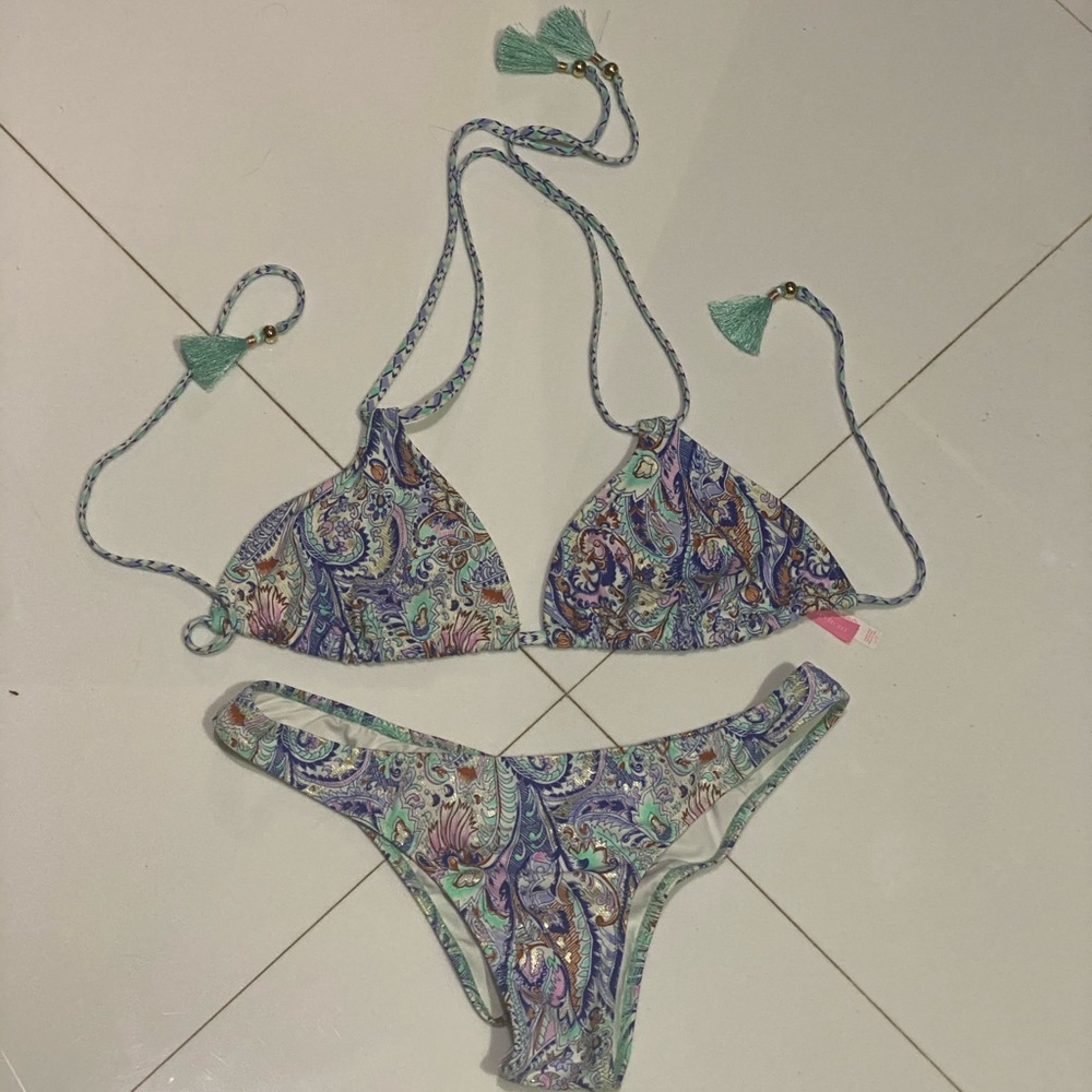Victoria’s Secret bikini